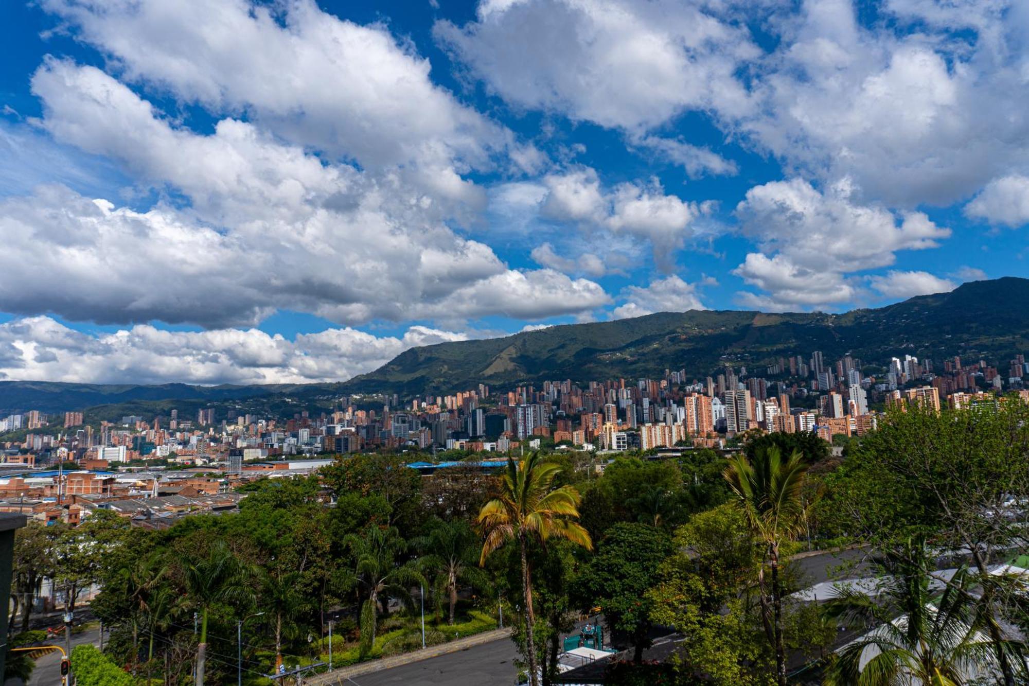 Hotel Alcaravan Medellín Exteriér fotografie